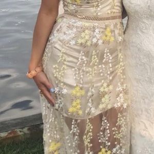 Aqua Floral Embroidered Off White Maxi Dress (XS)